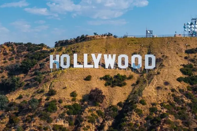 Premier Hollywood tour services from Palos Verdes, CA with a view of the iconic Hollywood sign.