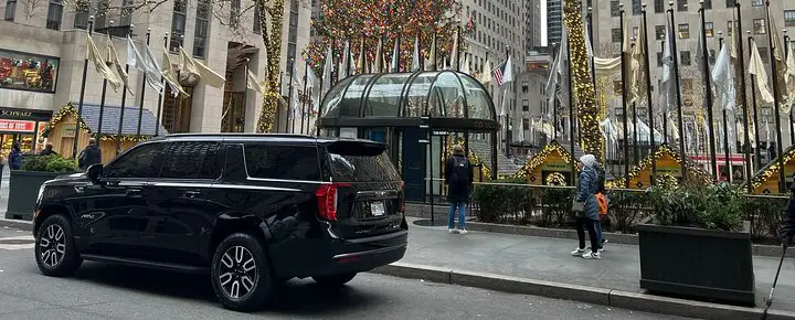 Premium Hourly Car Service Rolling Hills CA featuring a luxury black SUV for flexible city travel.